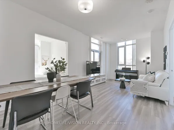 151 Upper Duke Cres #101, Markham, ON L6G 0E1