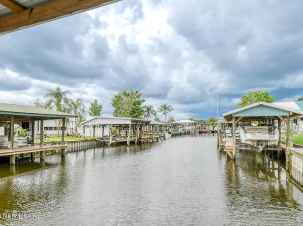 94 HAPPINESS Drive, Welaka, FL 32193