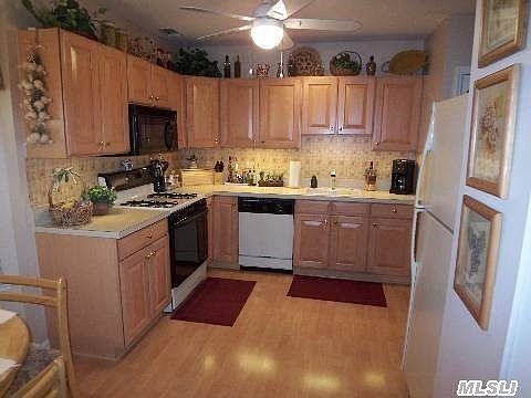 2nd image of 10 Martin Dr