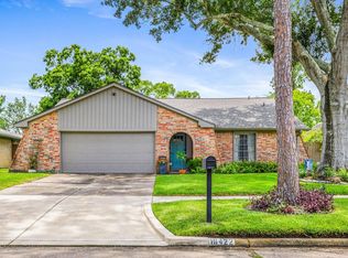 16422 Dunmoor Dr, Houston, TX 77059