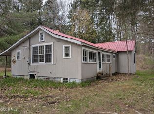 16 Louden Rd, Saratoga Springs, NY 12866