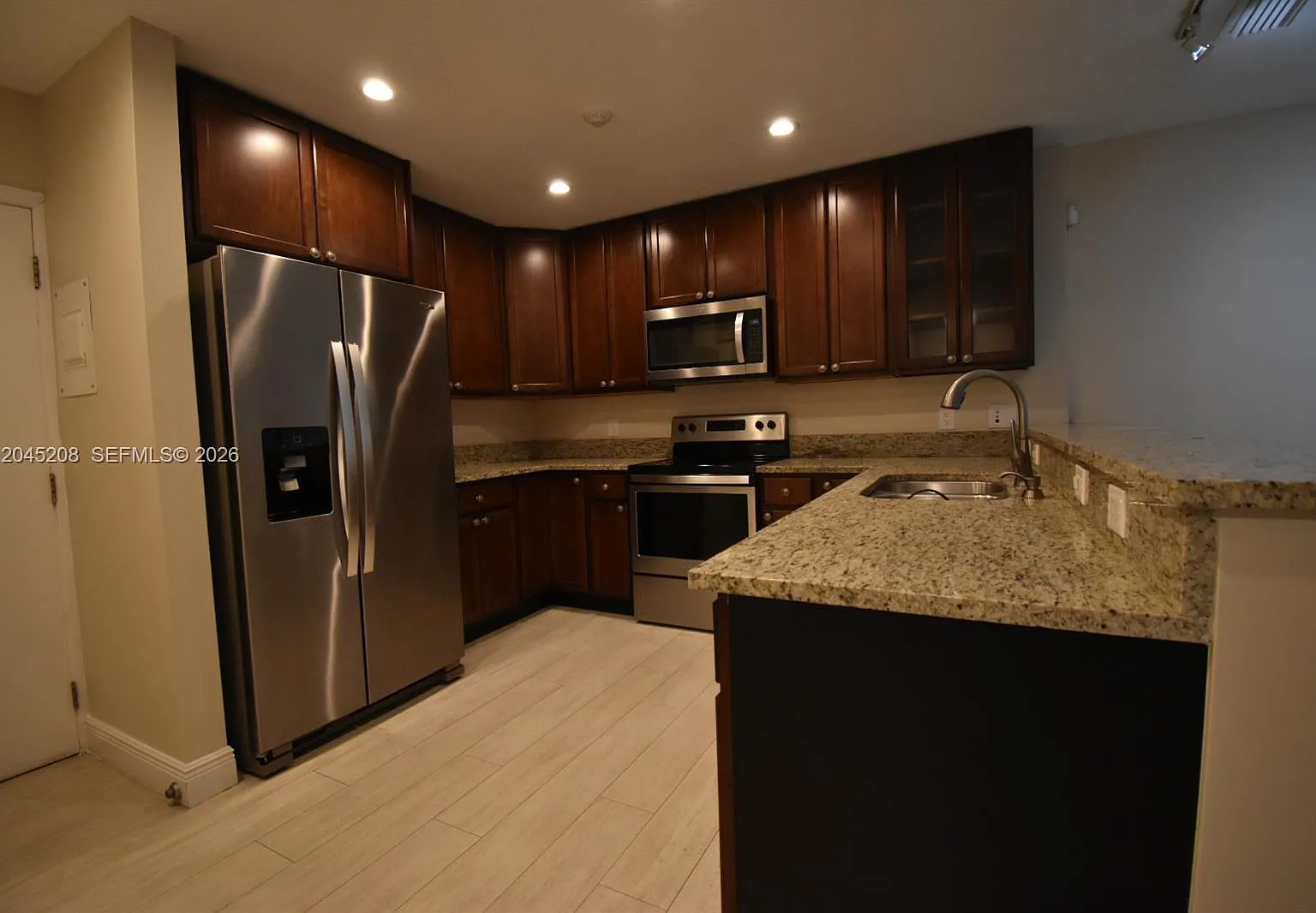 13900 Lake Placid Ct — Photo 3