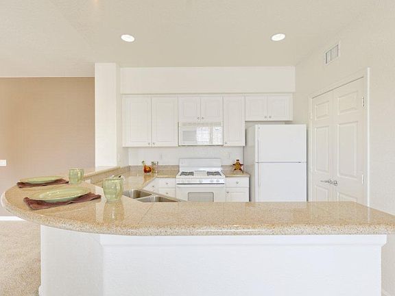 3rd image of 2515 Fenton Pkwy APT 303