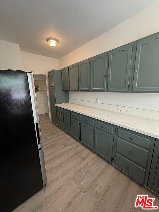 3 bed, 2.0 bath, 1768 sqft, $3,890 — Photo 2