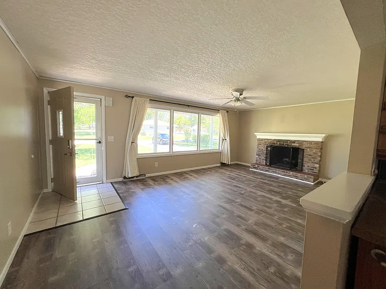 4112 South Dr — Photo 12