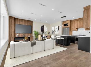 5221 Clarendon St #1, Vancouver, BC V5R 3J7