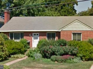 6581 Little Falls Rd, Arlington, VA 22213