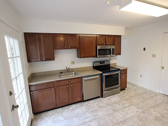 3rd image of 21365 Carmen Woods Dr