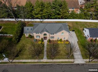 683 Victoria Ave, Paramus, NJ 07652