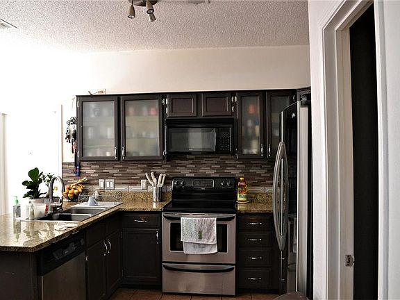 5th image of 2426 Weatherby Dr