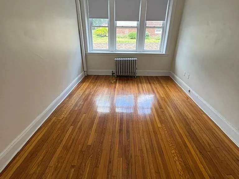 1800 Commonwealth Ave #2 — Photo 2