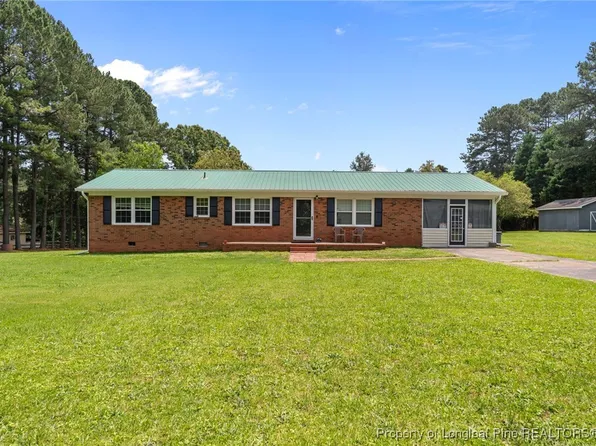 4001 Western Hills Dr, Sanford, NC 27330