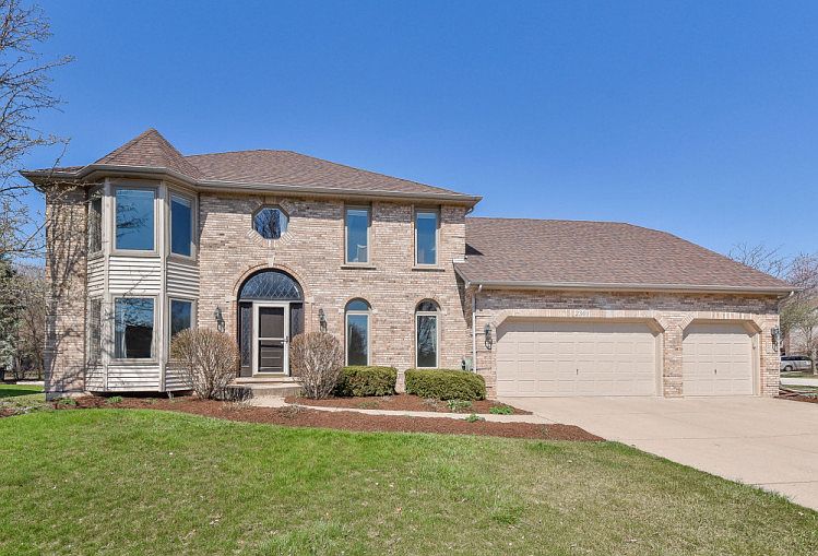 1st image of 2301 Waterbury Cir