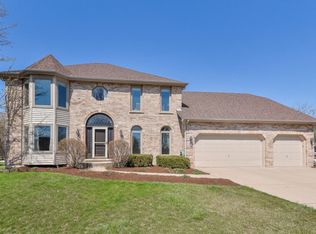 2301 Waterbury Cir, Aurora, IL