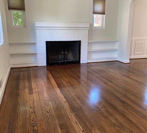 2nd image of 2806 Marshall St