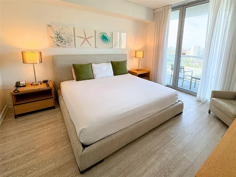 2602 E Hallandale Beach Blvd #2008A — Photo 7