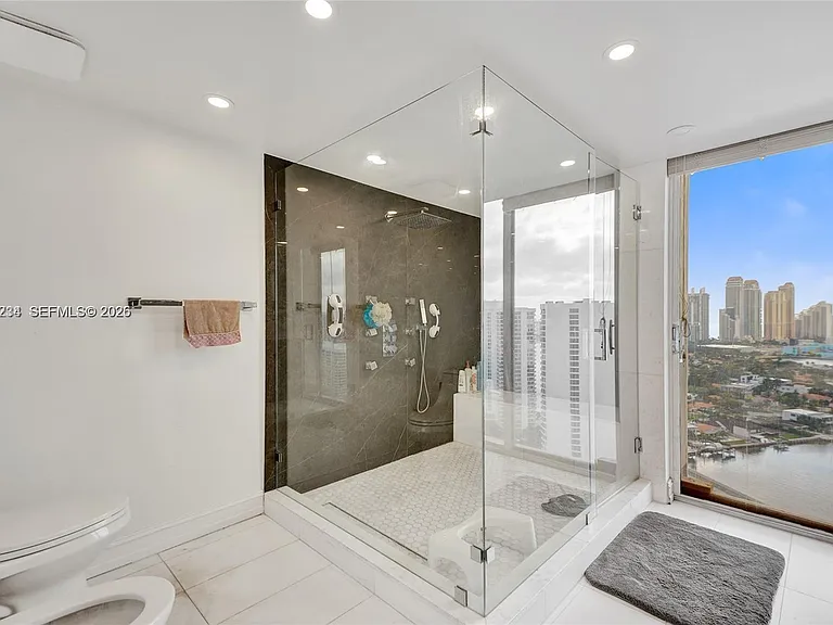 19355 Turnberry Way #26E — Photo 3