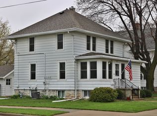 103 W 16th Ave, Oshkosh, WI 54902
