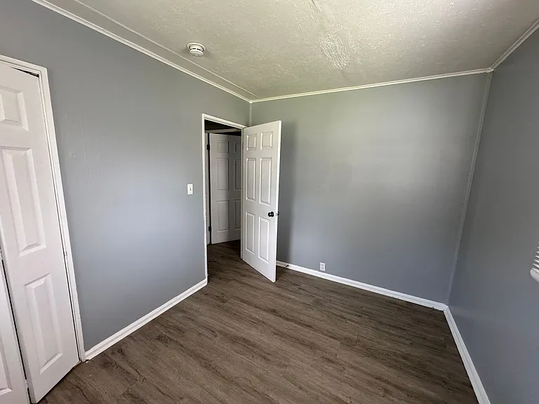 2029 N Goodlet Ave — Photo 18