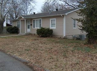 515 W 5th St, Webb City, MO 64870