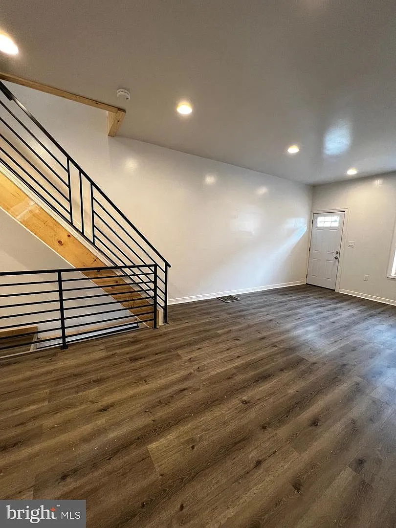 2316 N Garnet St — Photo 4