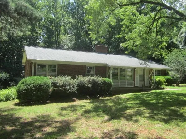 122 Ridgecrest Dr, Warrenton, NC 27589