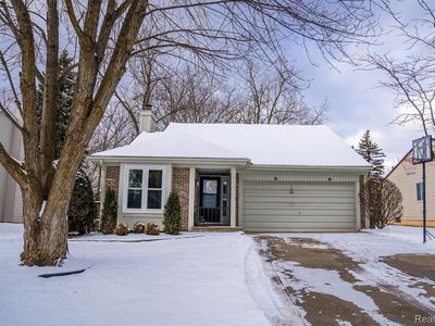 708 Dressler Ln, Rochester Hills, MI, 48307