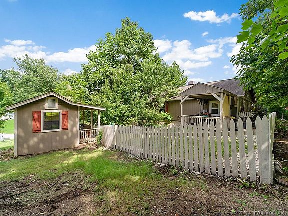 5th image of 31997 Dogwood Cir