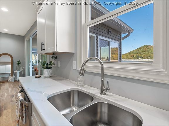 5th image of 54 Jordon Dr