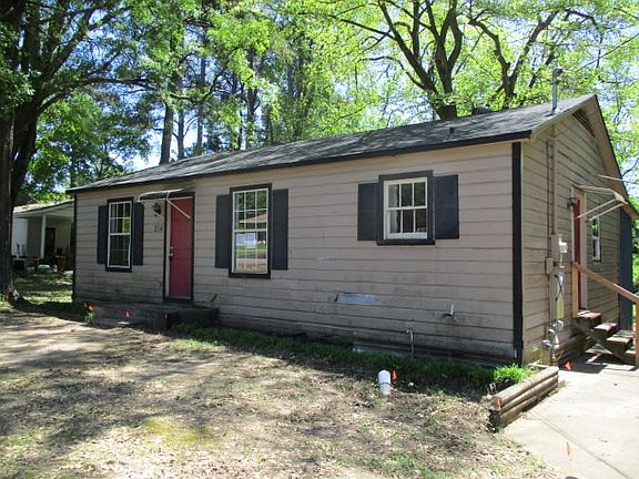 3rd image of 214 Benita Dr