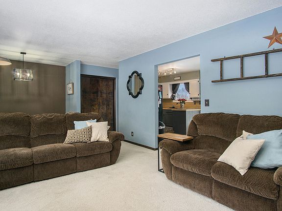 4th image of 217 Orlando Ave