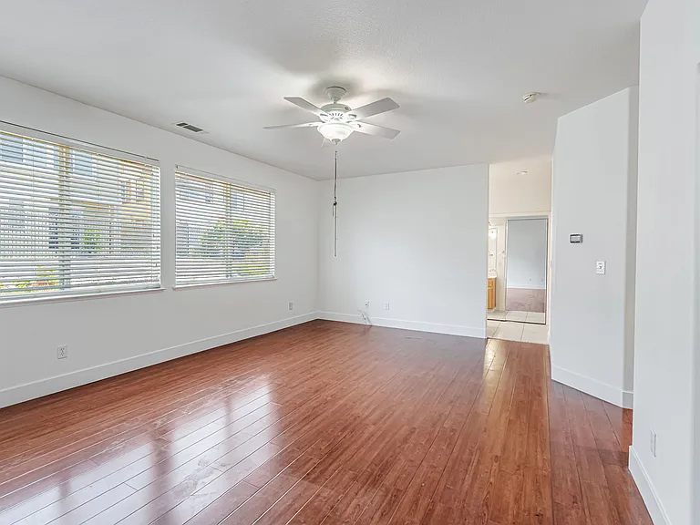 118 Copper Beech Gln — Photo 29