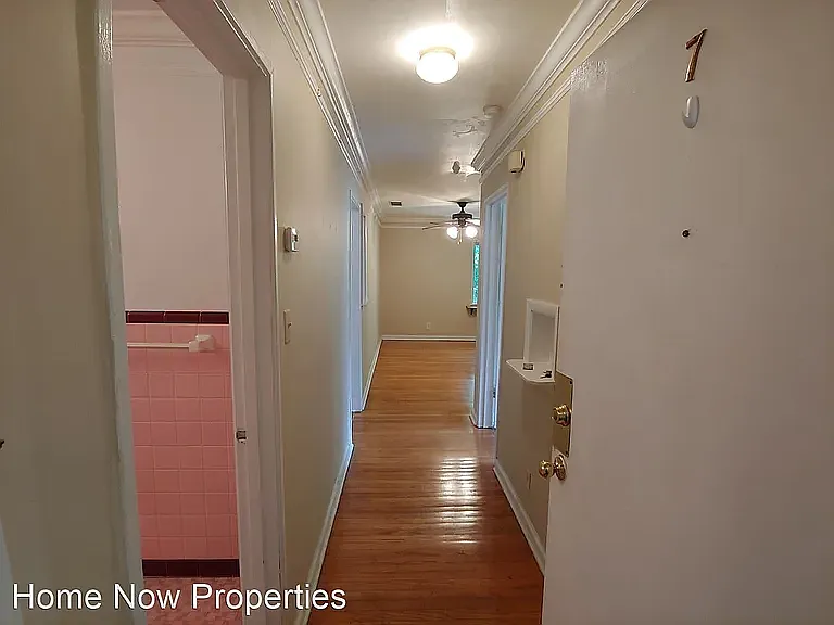 1352 North Ave NE #7 — Photo 2