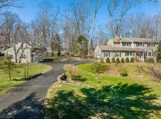 2 Walnut Dr, Flemington, NJ 08822