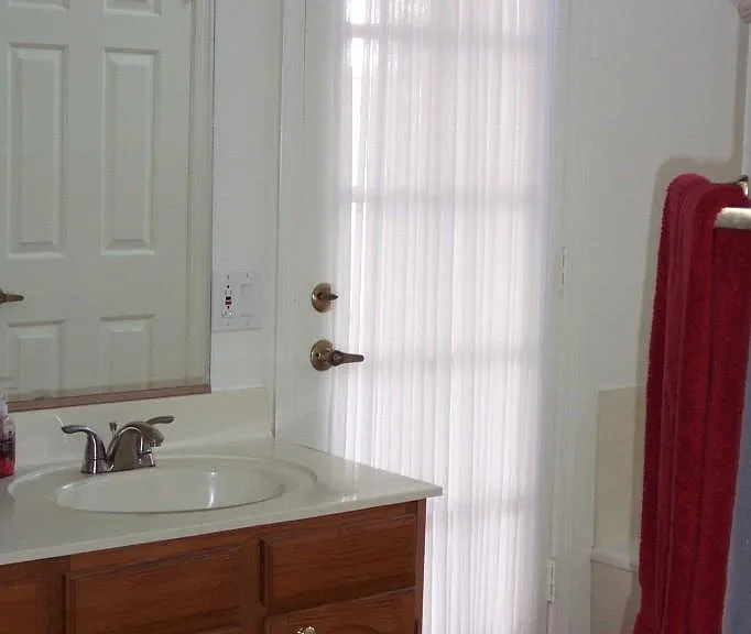 11018 W Poinsettia Dr — Photo 25