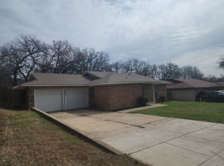 6705 Trailwood Dr, Forest Hill, TX 76140