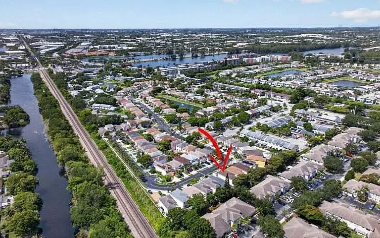4131 Eastridge Cir — Photo 42