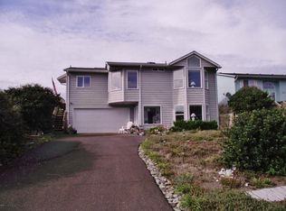 1802 NW Oceania Dr, Waldport, OR 97394