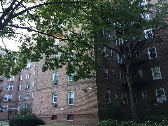 3rd image of 3538 75th St APT 4C