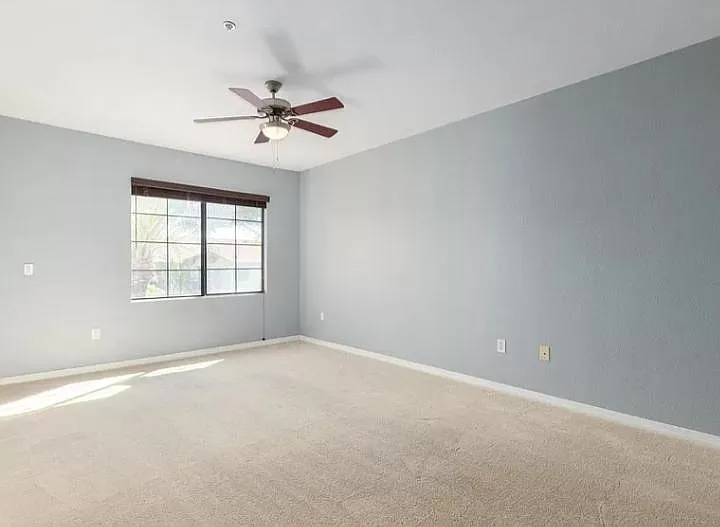 1 bed, 760 sqft, $1,300 — Photo 4