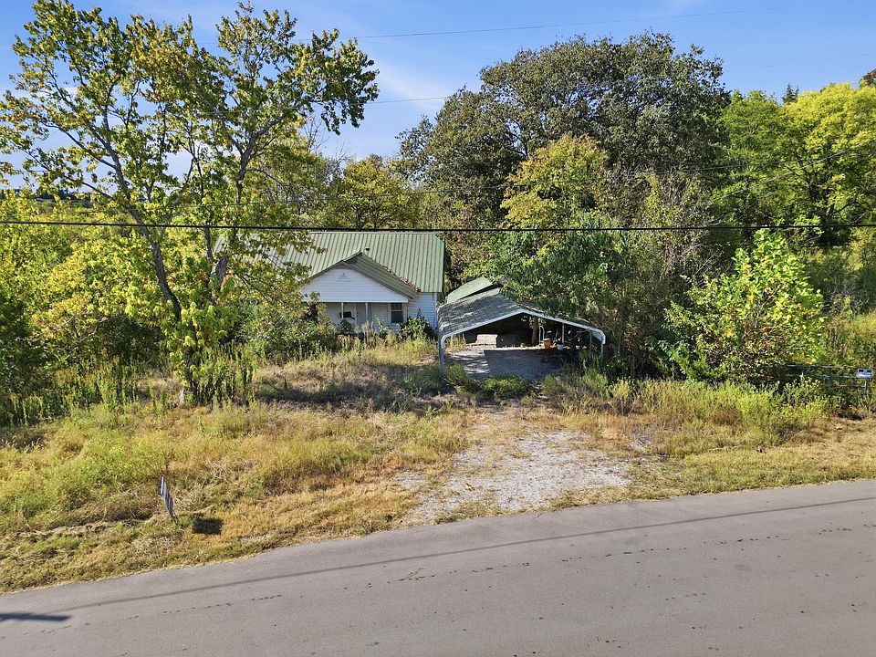 1st image of 1570 Holmes Gap Rd