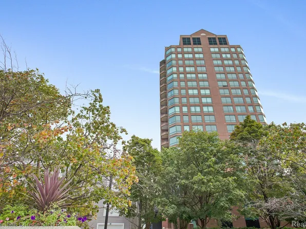 3320 Spinnaker Ln APT 13B, Detroit, MI 48207