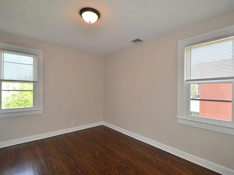 113 Willard St — Photo 11