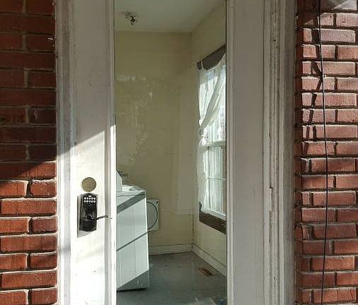 3rd image of 1517 Rosemary Ln #A
