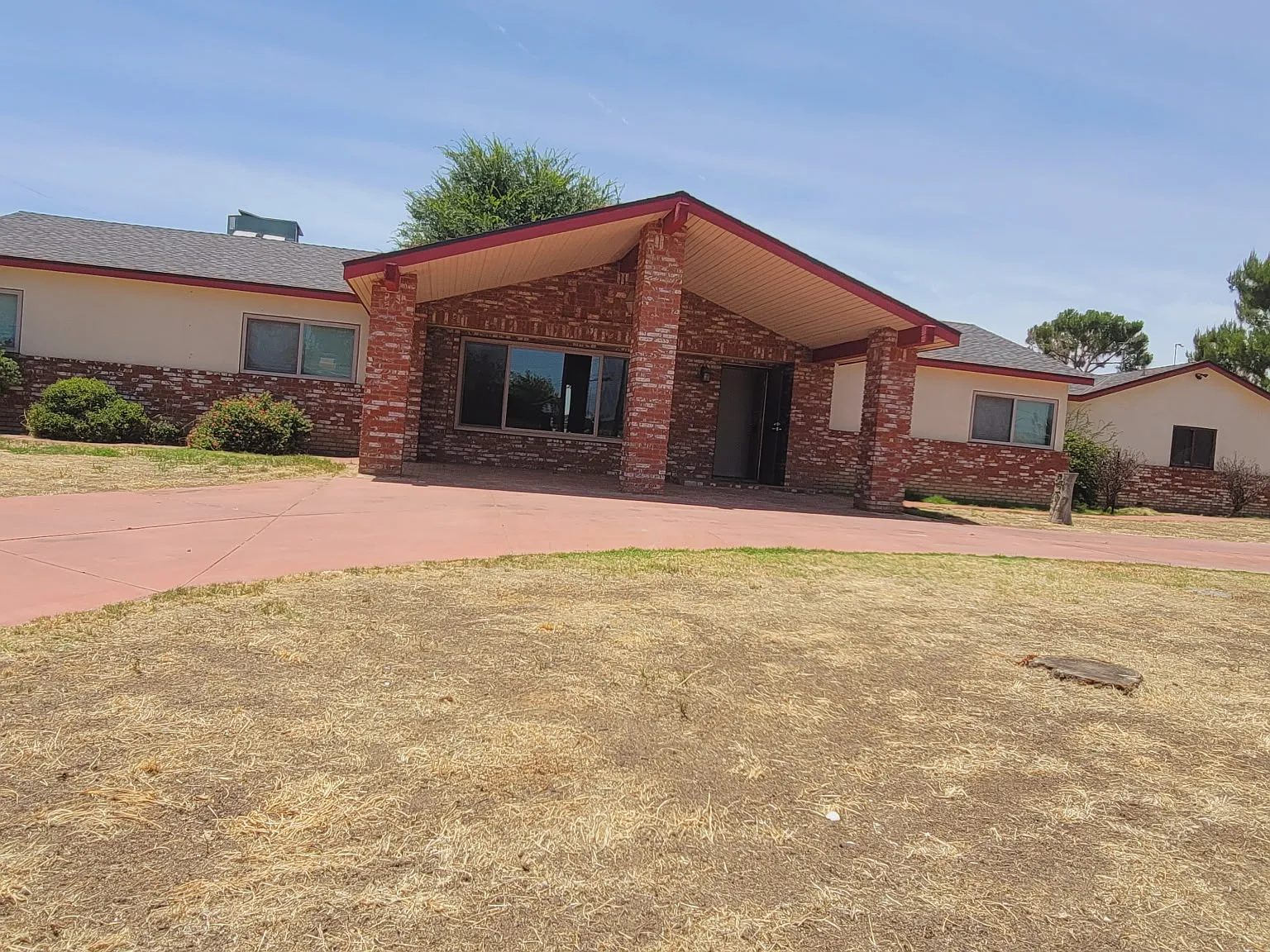 4 bed, 2130 sqft, $2,500 — Photo 3