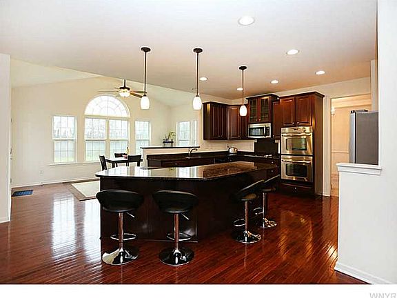5th image of 5860 Monaghan Ln