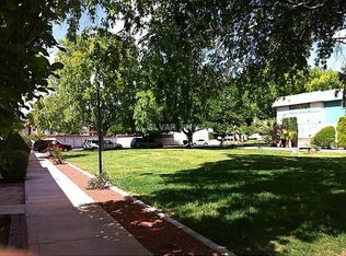 153 Greenbriar Townhouse Way, Las Vegas, NV 89121