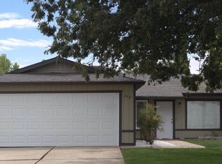 652 Walnut Ave, Patterson, CA 95363