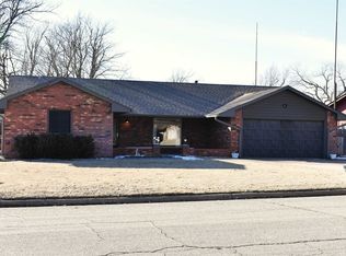 2810 Wagon Trl, Enid, OK 73703
