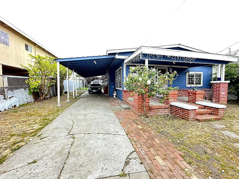 574 Duboce Ave — Photo 24